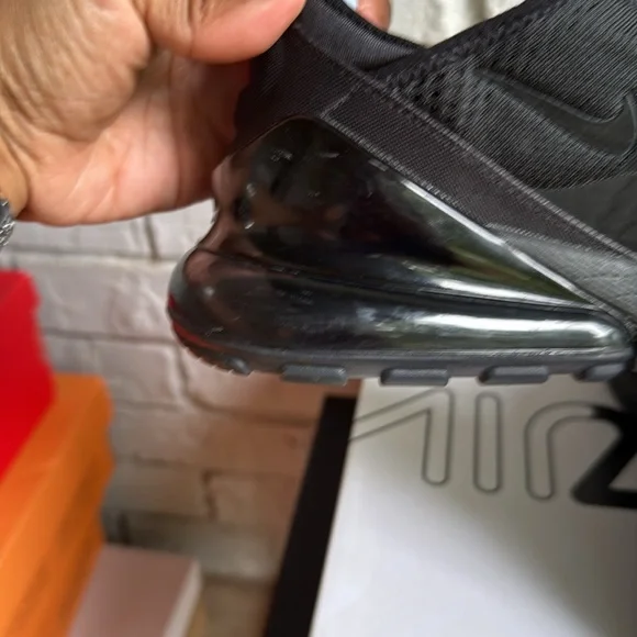 Nike Women’s Air Max 270 size 9.5 - Picture 5 of 9